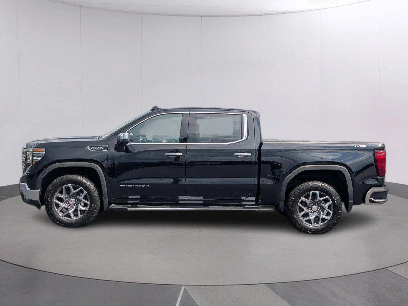 New 2026 Onyx Black GMC SLT image 2