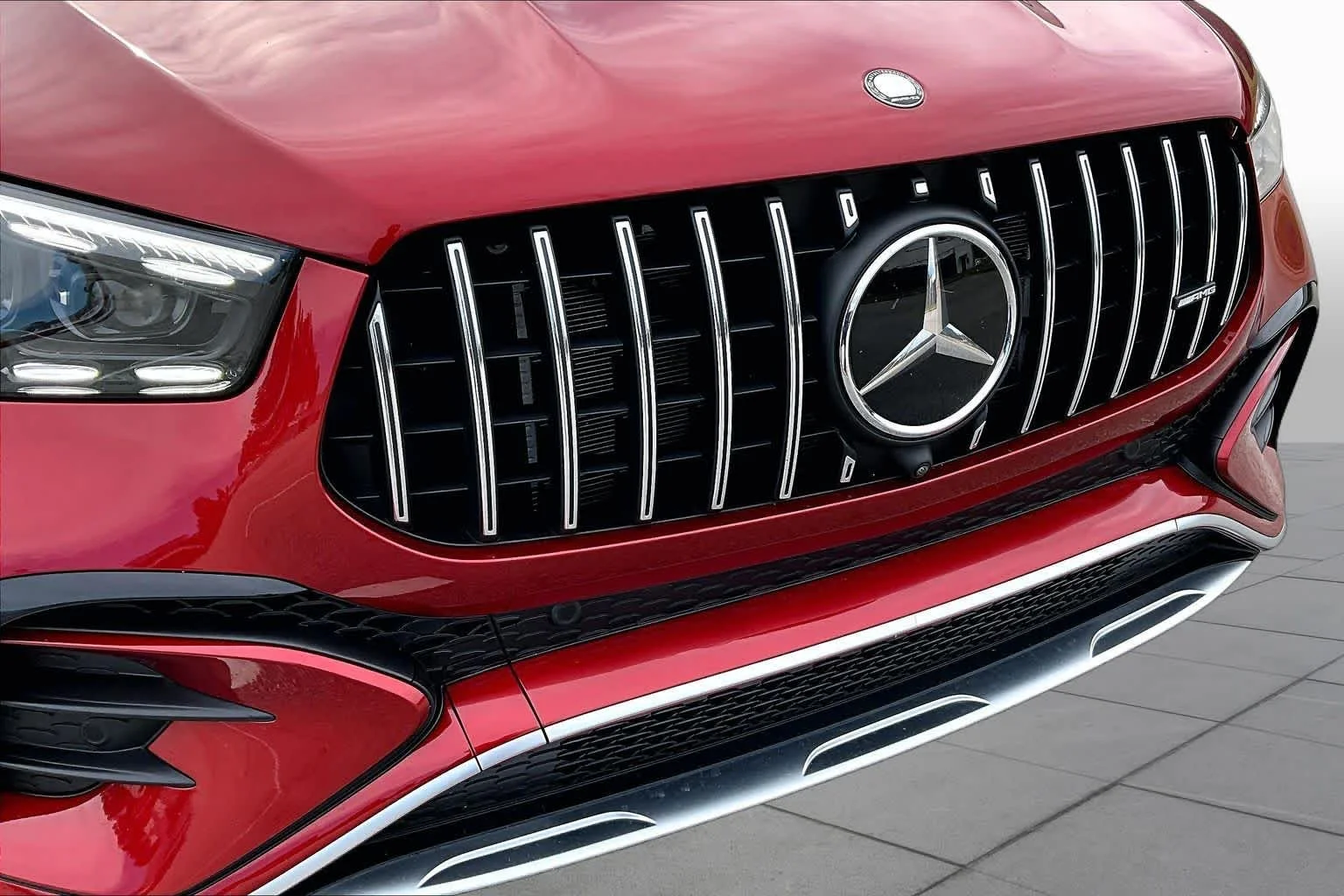 Used 2024 MANUFAKTUR Cardinal Red Metallic Mercedes-Benz AMG® GLE 53 image 30