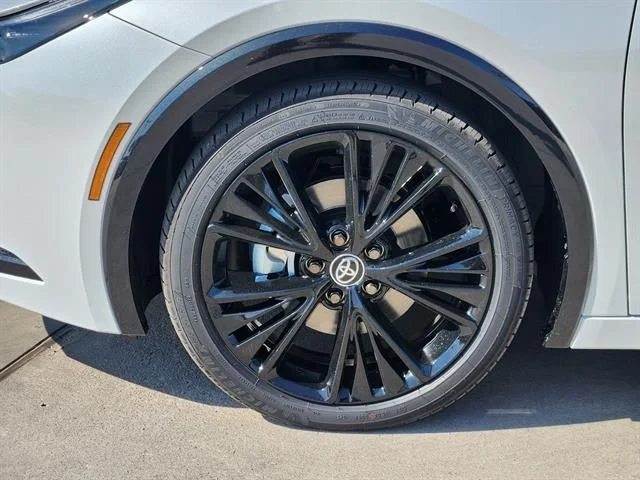 New 2026 Wind Chill Pearl <sup>1</sup> Toyota  Nightshade Edition image 7