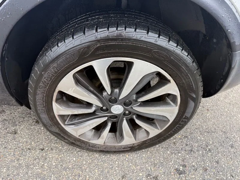 Used 2017 Silver Buick Preferred II image 14