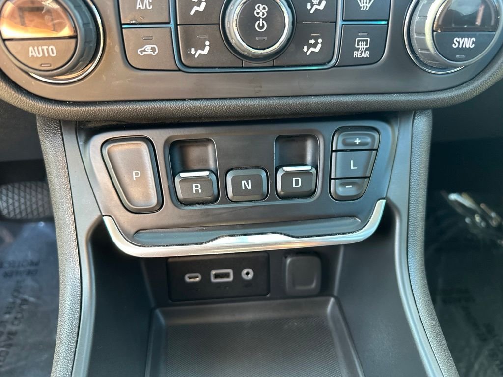 Used 2019 Black GMC SLE image 17