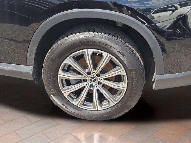 Used 2024 Black Mercedes-Benz GLC 300 image 23