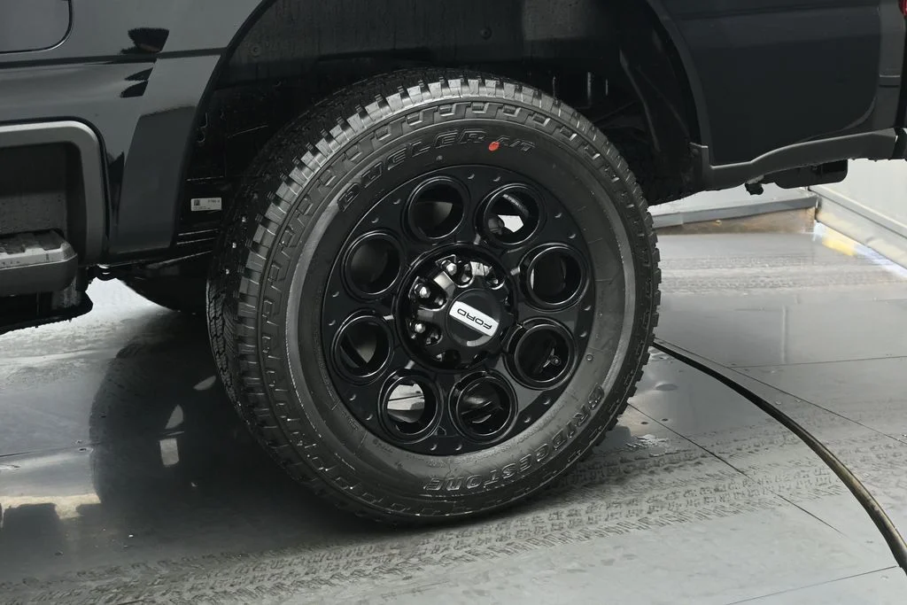 New 2026 Agate Black Metallic Ford Lariat image 23