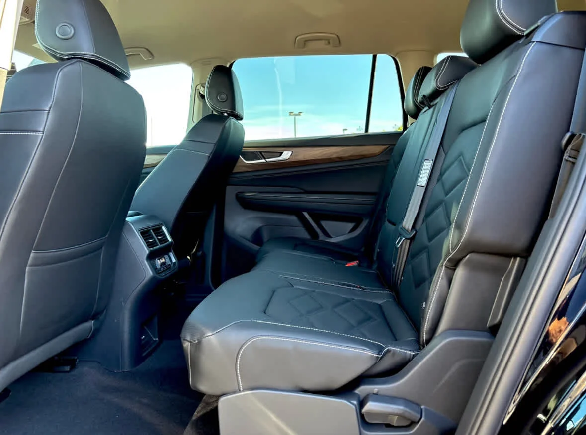 2026 Volkswagen Atlas SE w/Tech - Photo 7