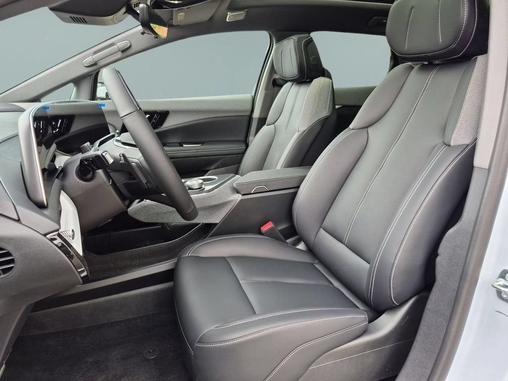 2027 Cadillac OPTIQ Luxury - Photo 18