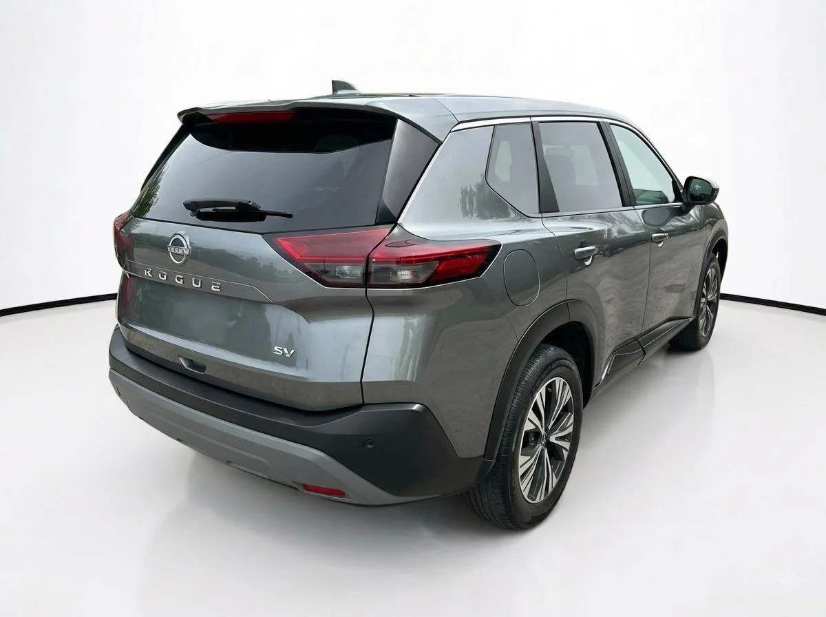 Used 2023 Gun Metallic Nissan SV image 6