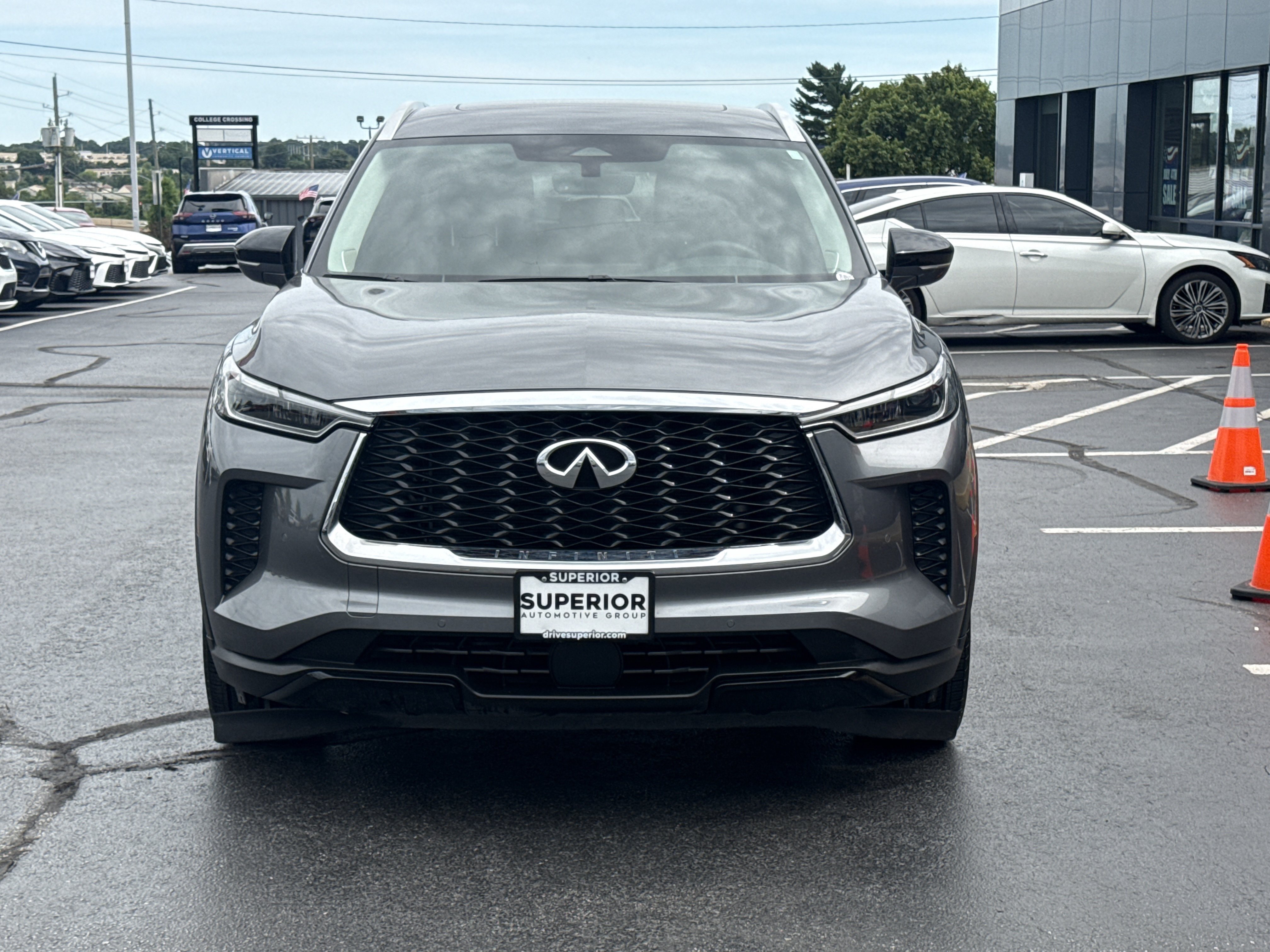 Used 2023 Graphite Shadow INFINITI LUXE image 13