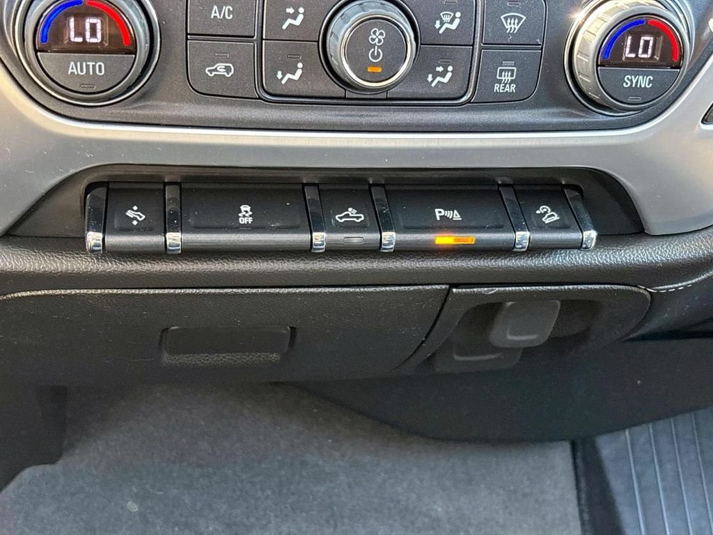 Used 2019 Silver GMC SLE image 25