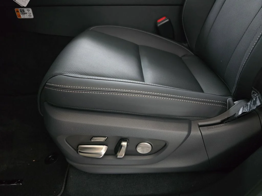 New 2026  Lexus 700h Luxury image 27