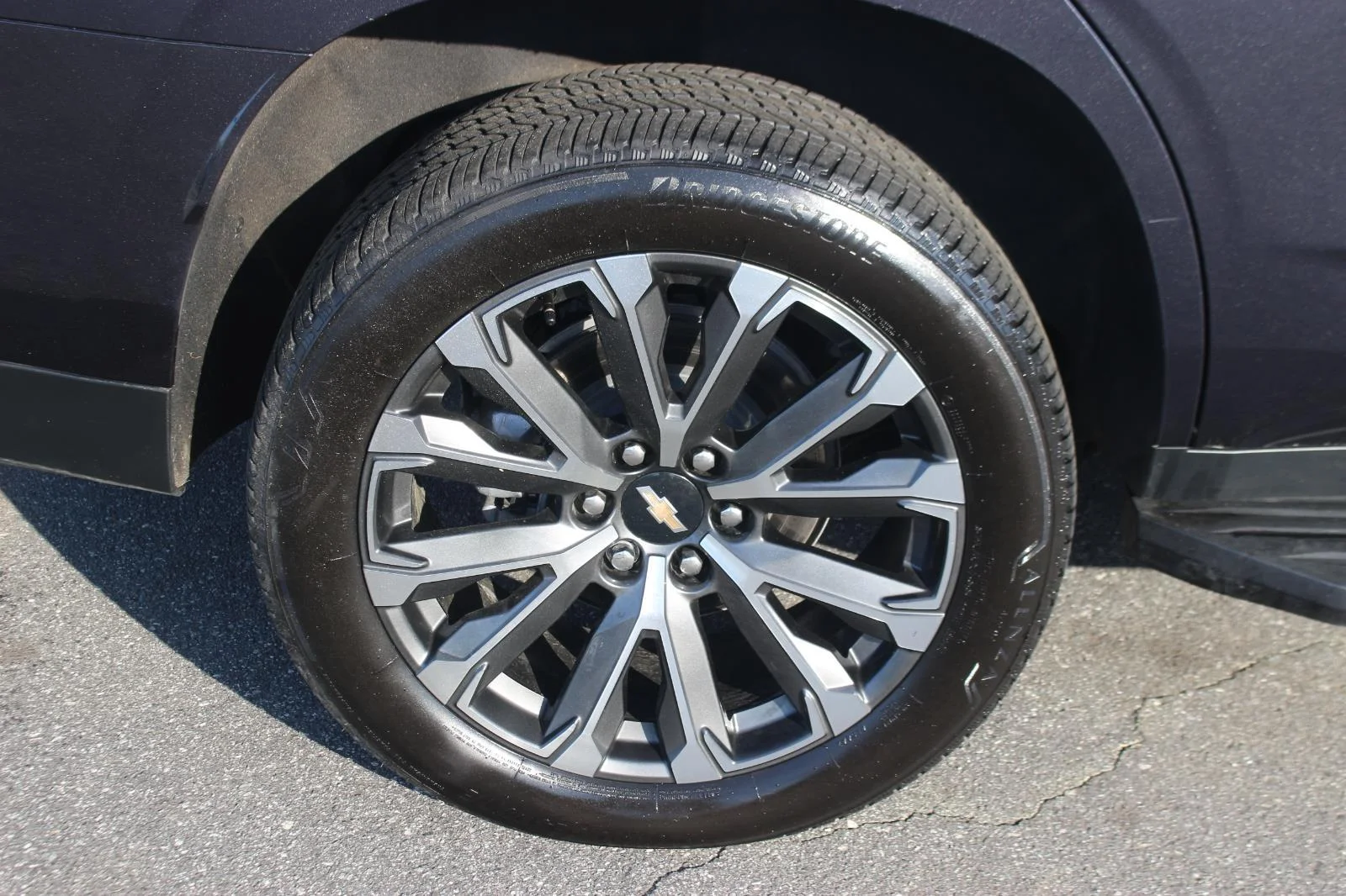 Used 2025 Dark Ash Metallic Chevrolet High Country image 41