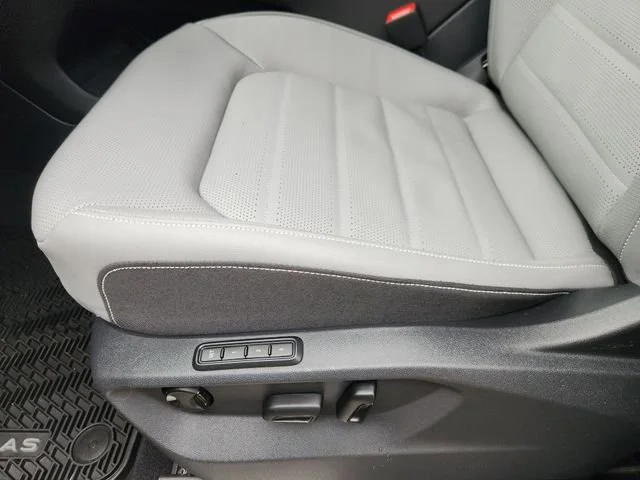 New 2026 Black Volkswagen 2.0T SEL image 19