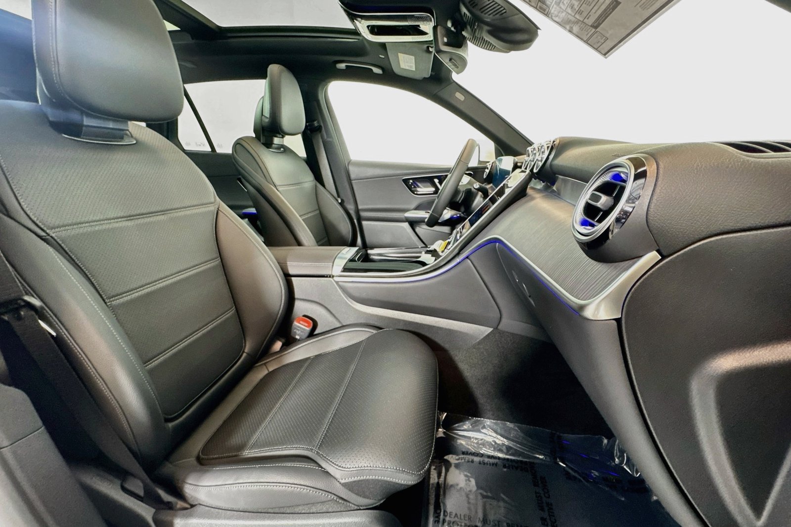 New 2026 Polar White Mercedes-Benz GLC 300 image 26