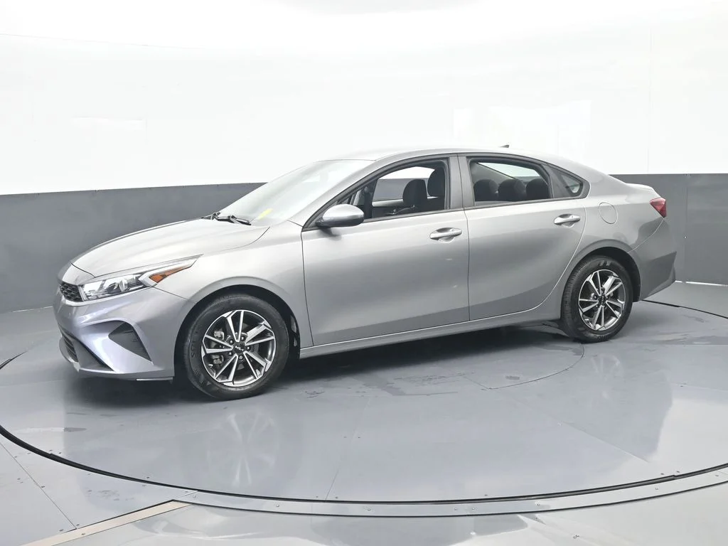 Used 2022 Steel Gray Kia LXS image 2
