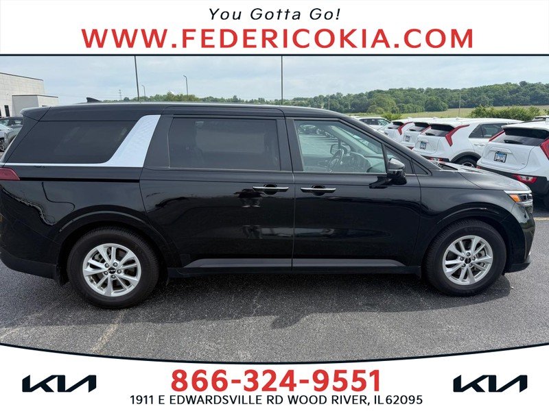 2022 Kia Sedona LX Seat Pkg's photo