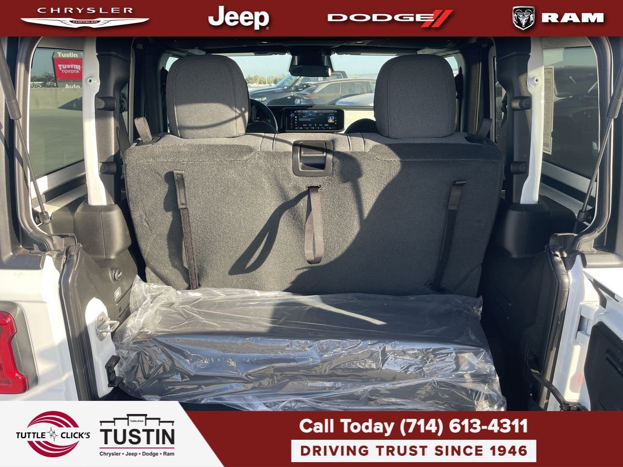 New 2026 Bright White Clear-Coat Exterior Paint Jeep Sport S image 27