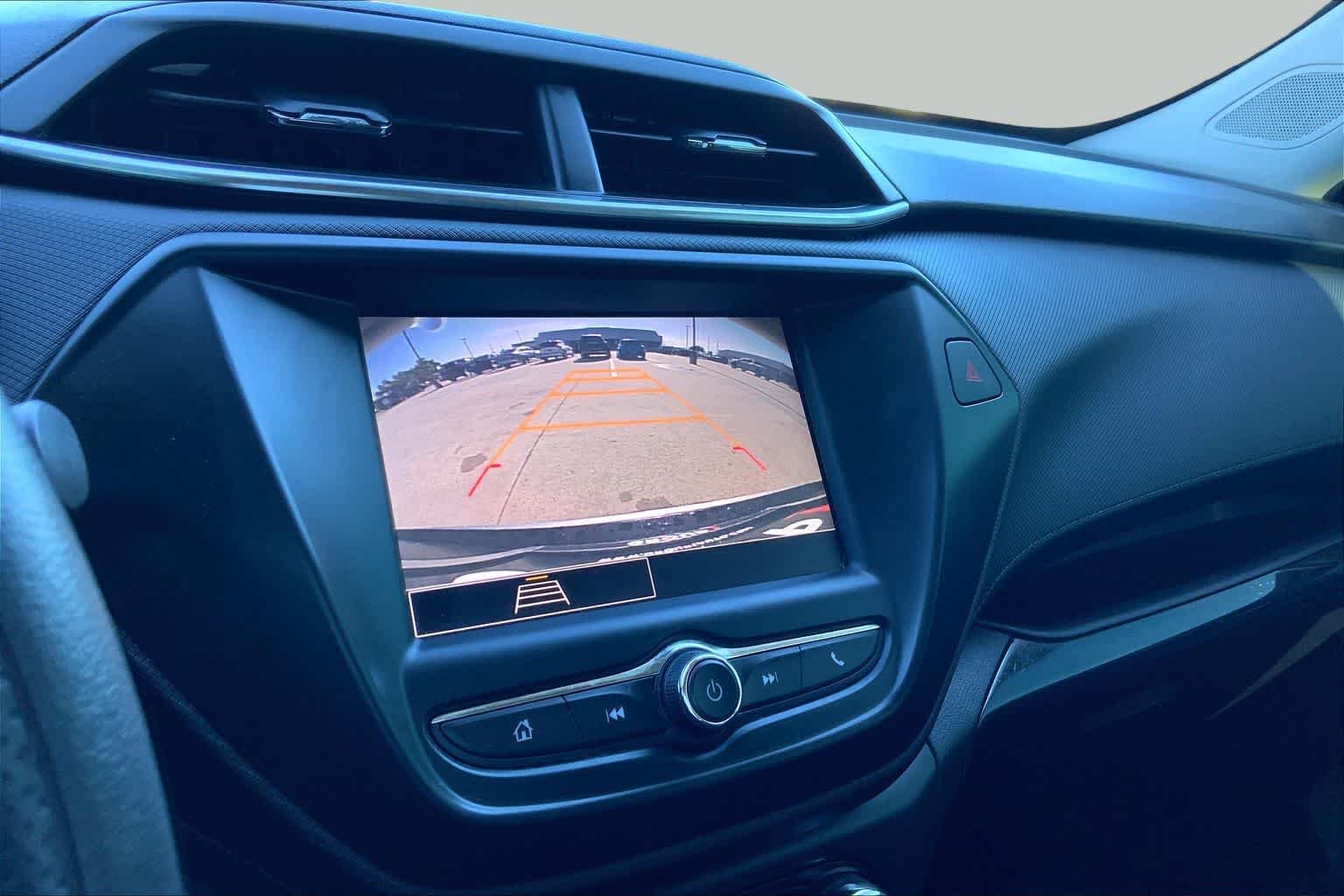 Used 2022 Summit White Chevrolet LT image 28
