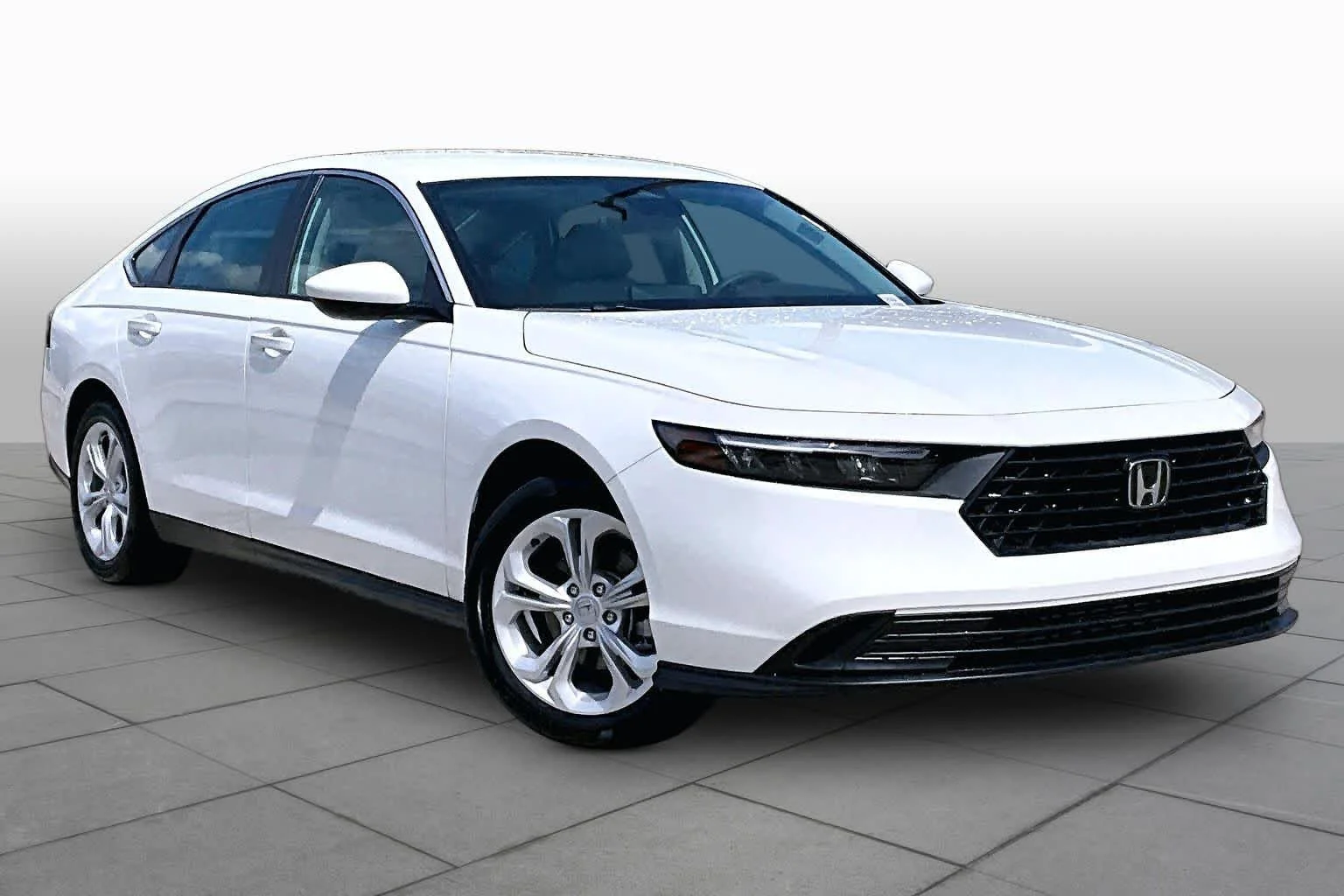 New 2026 Platinum White Pearl Honda LX image 2