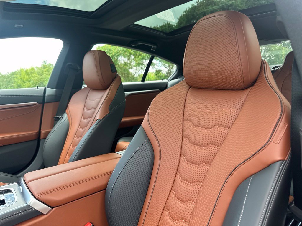 2026 BMW 8 Series 840i - Photo 15