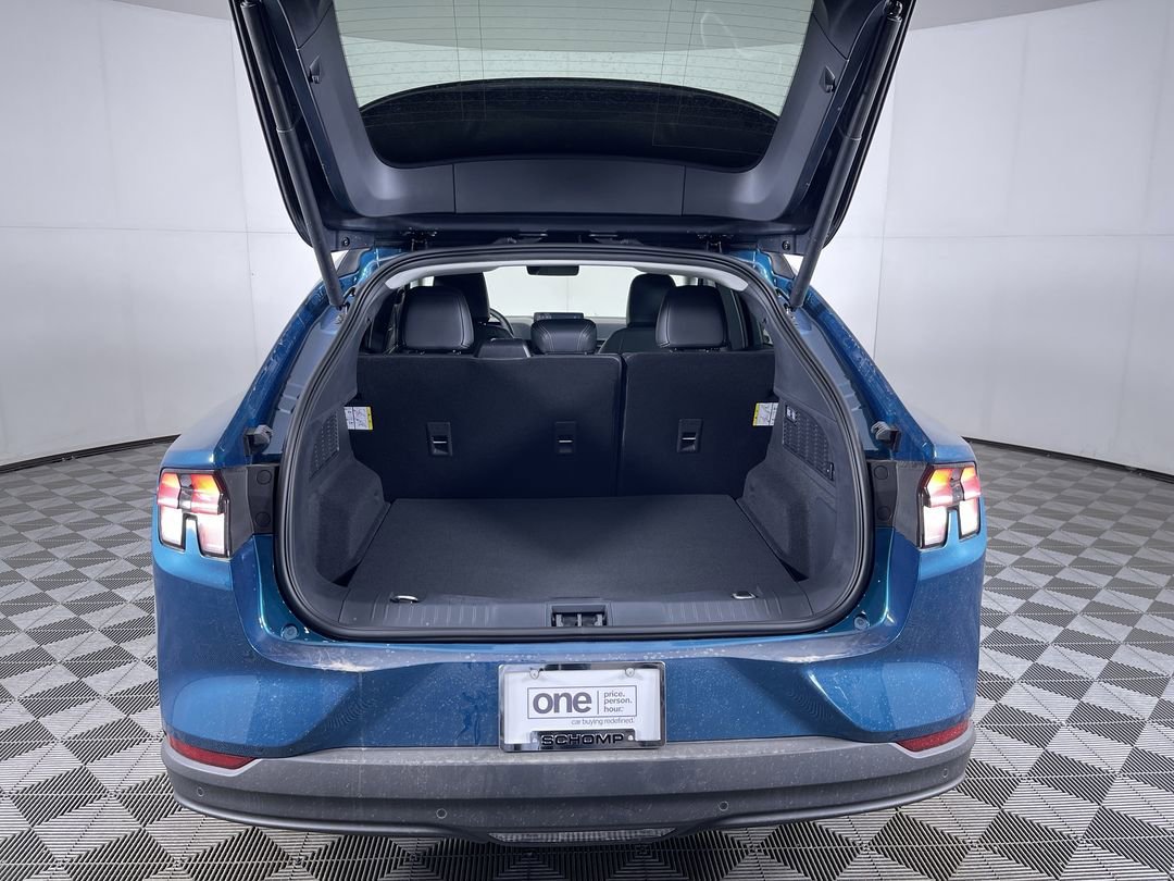 New 2026 Adriatic Blue Metallic Ford Premium image 25