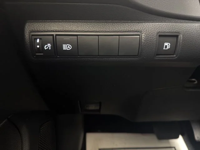 New 2026 Wind Chill Pearl <sup>1</sup> Toyota  XLE image 22