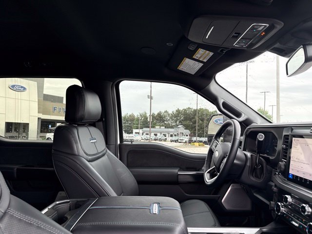 2026 Ford F-250 Super Duty Platinum - Photo 13