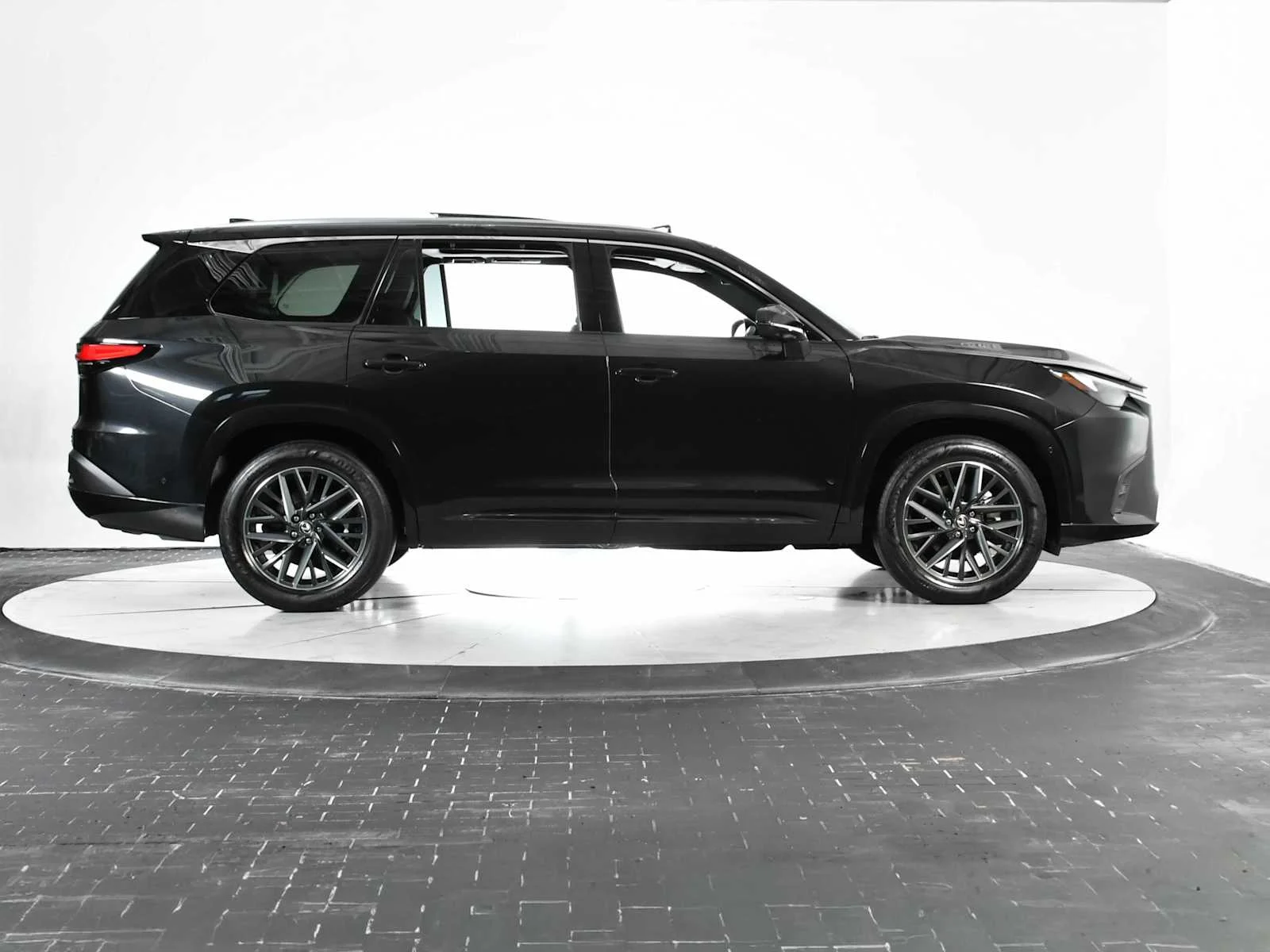 Used 2025 Caviar Lexus Premium image 8