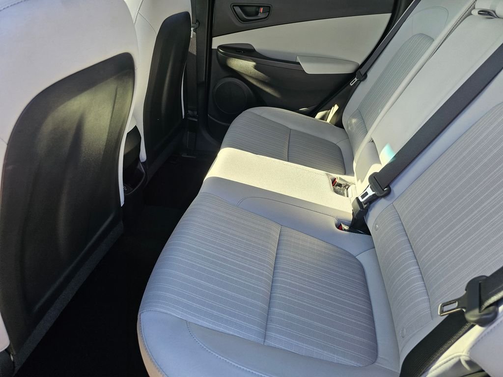 2023 Hyundai Kona SEL - Photo 17