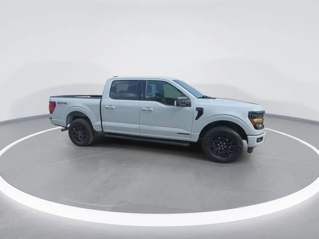 Used 2024 White Ford XLT image 2