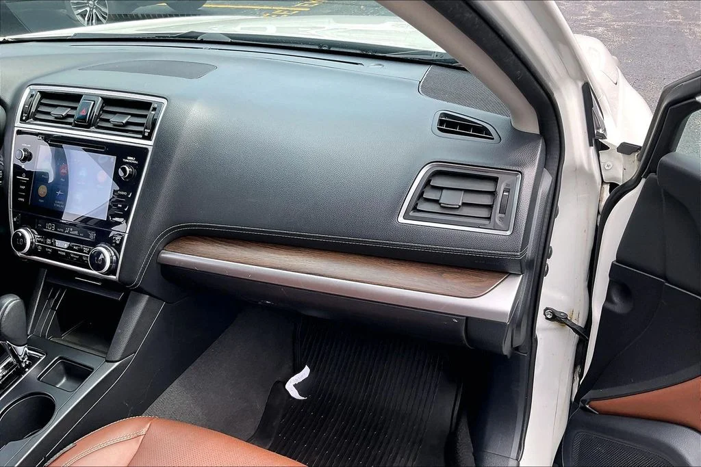 Used 2019 White Subaru 2.5i image 15