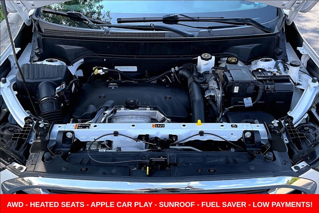 Used 2020 White GMC SLT image 37