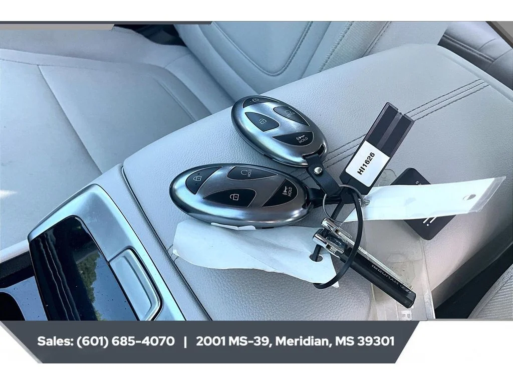 Used 2026 Serenity White Pearl Hyundai SE image 9