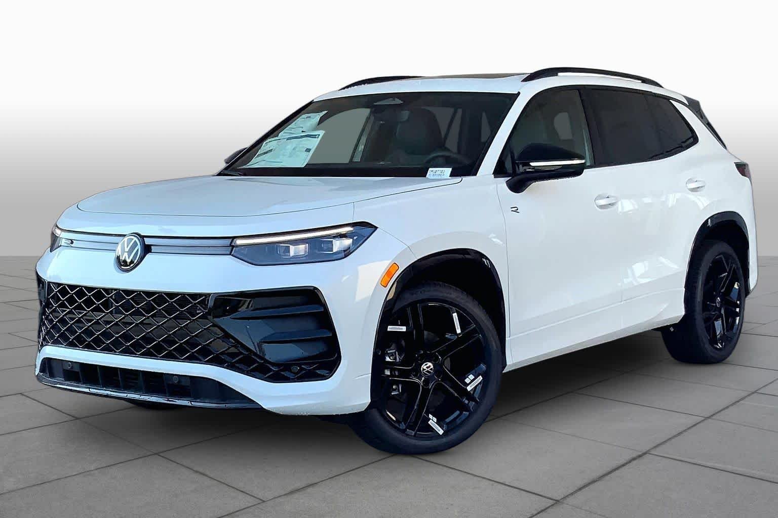 2026 Volkswagen Tiguan SE R-Line Black