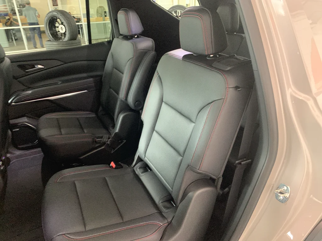 2026 Chevrolet Traverse Z71 - Photo 15