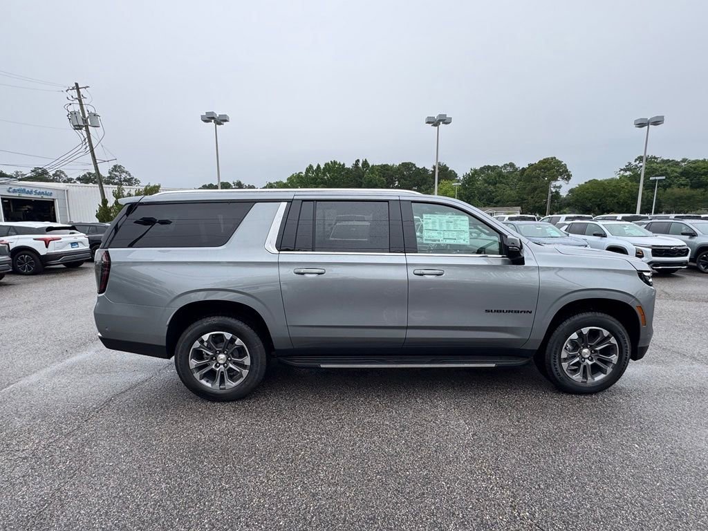 2026 Chevrolet Suburban LT - Photo 6
