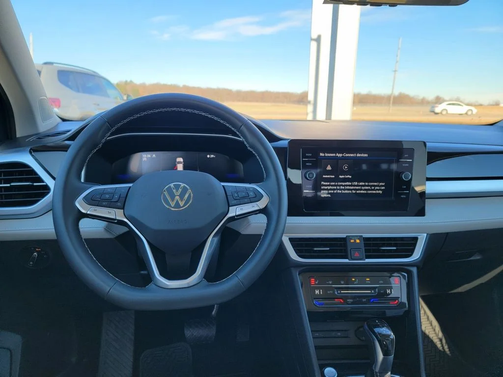 2026 Volkswagen Taos SE - Photo 29