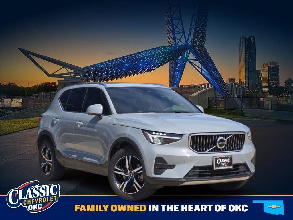 2024 Volvo XC40 B5 Core Bright AWD's photo