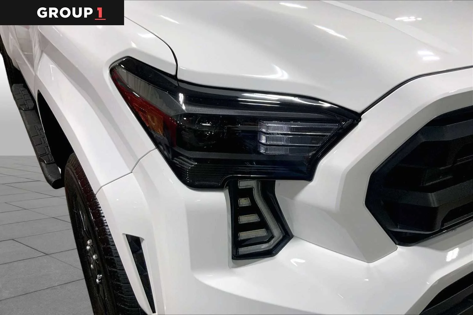 Used 2025 Ice Cap Toyota SR5 image 28