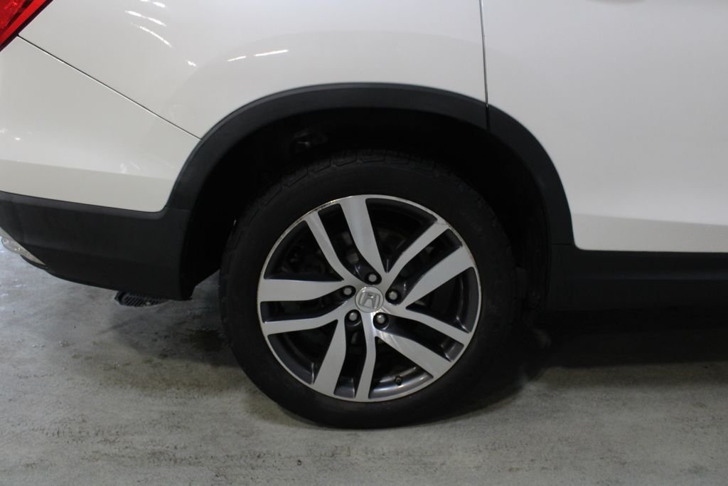 Used 2016 White Honda Elite image 29