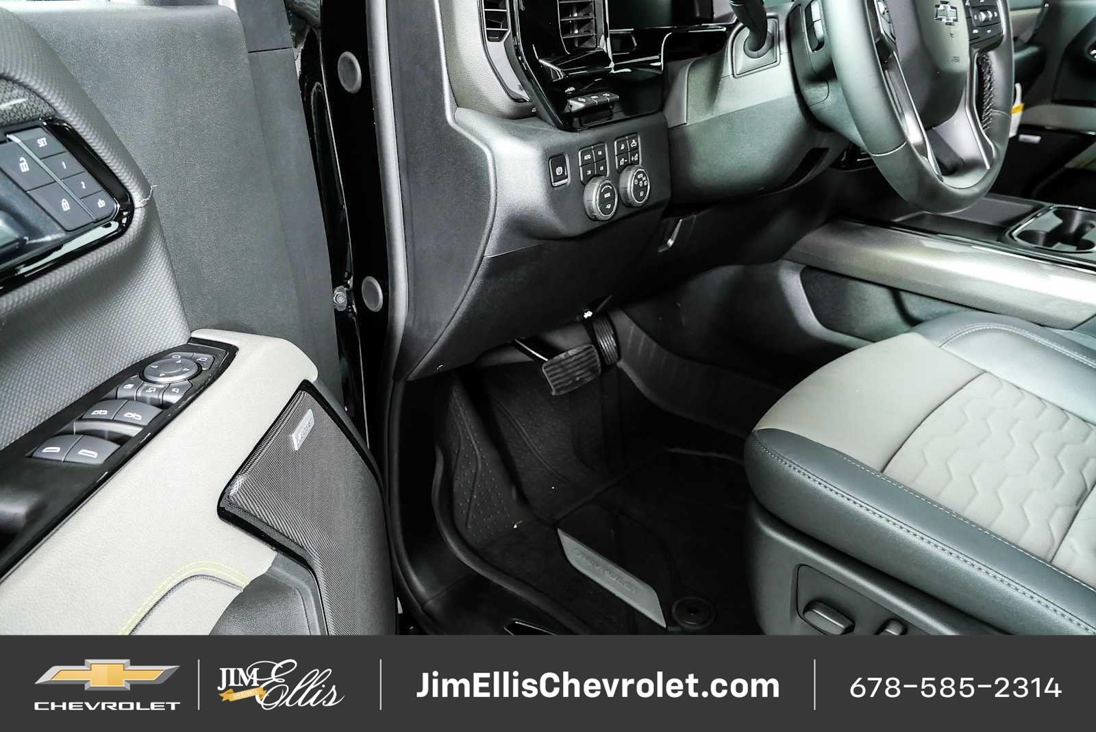 2026 Chevrolet Silverado 2500 HD ZR2 - Photo 8