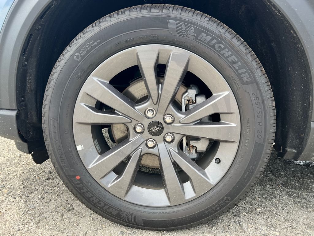 New 2026 Vapor Blue Metallic Ford Active image 12