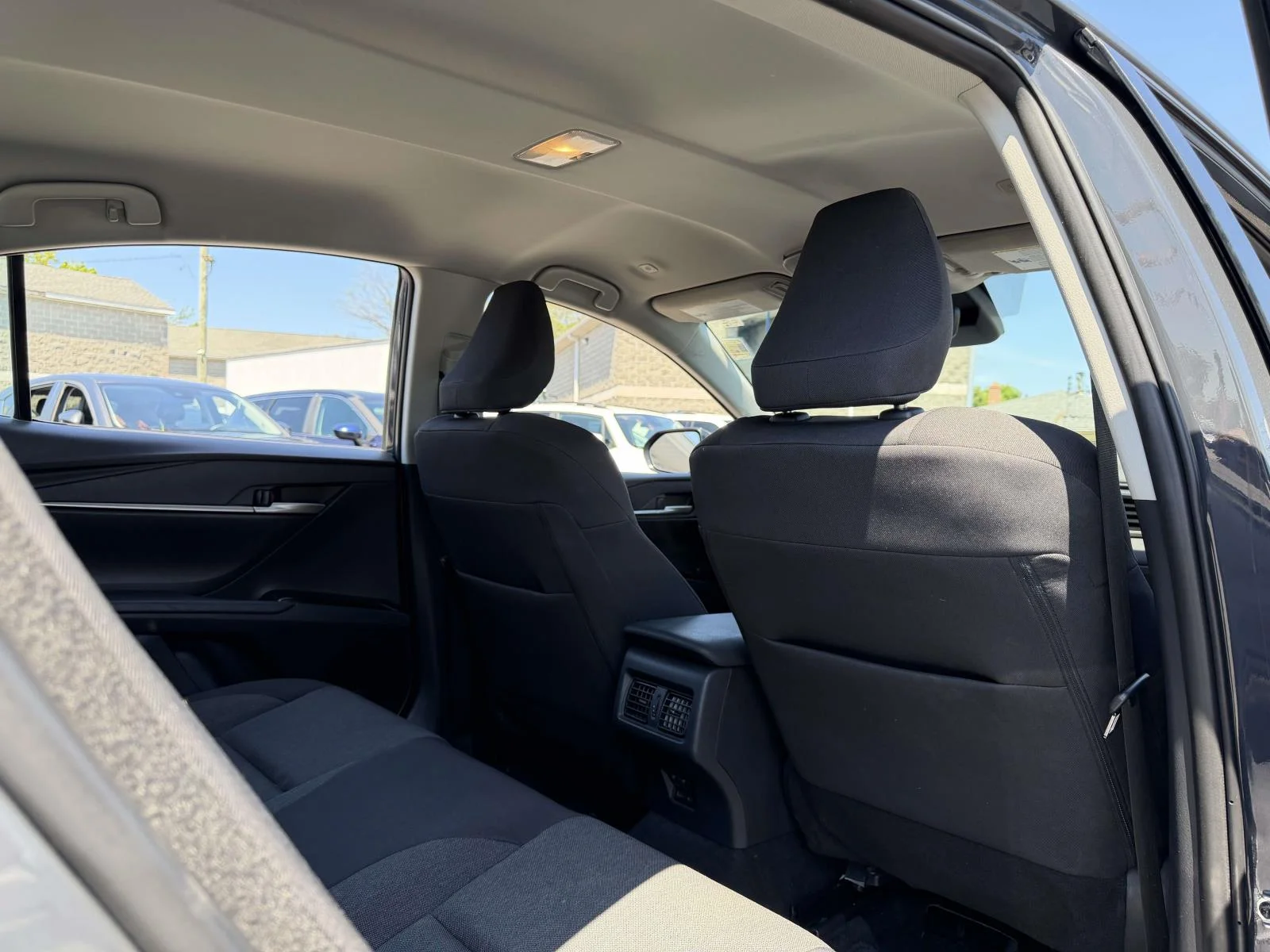 2025 Toyota Camry LE - Photo 15