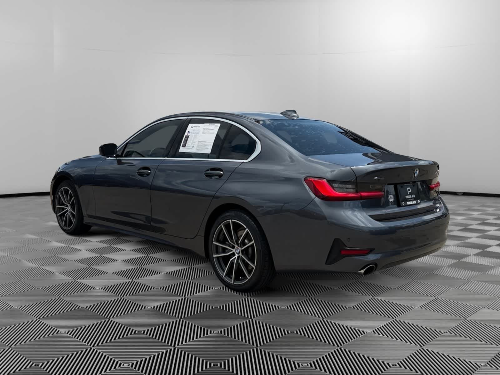 Used 2020 Mineral Gray Metallic BMW 330i xDrive image 6