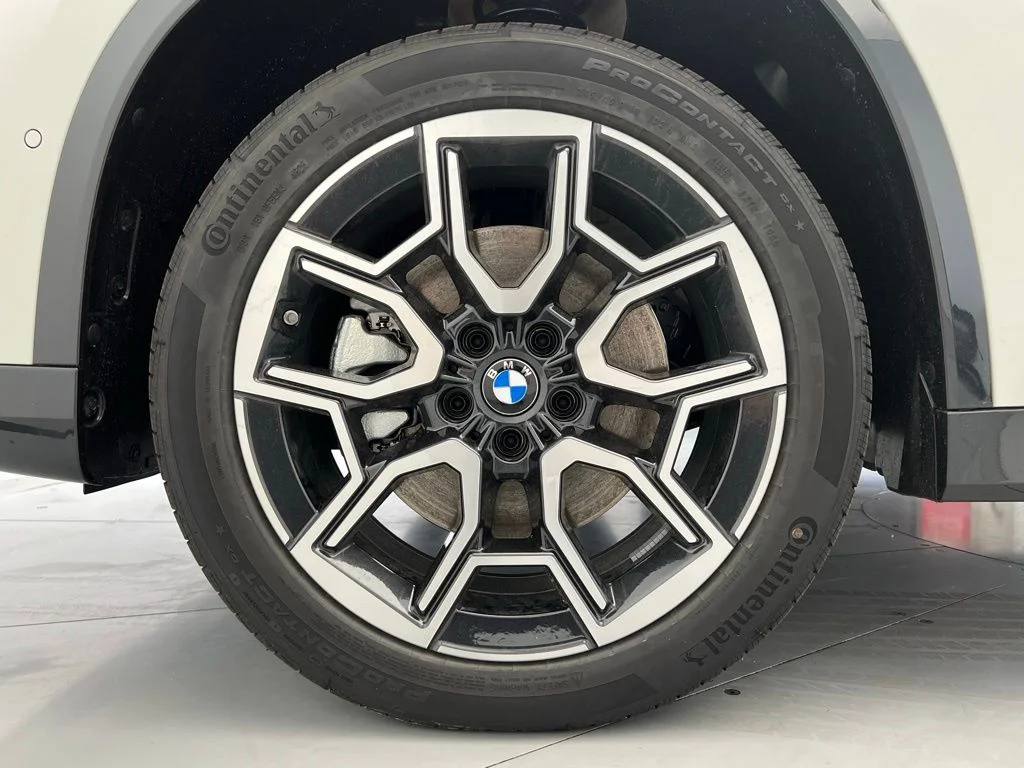 Used 2026 Alpine White BMW xDrive28i image 22