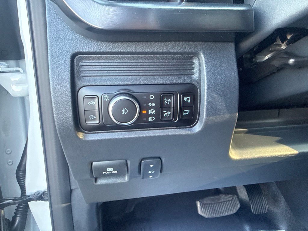 New 2027 White Ford Lariat image 23