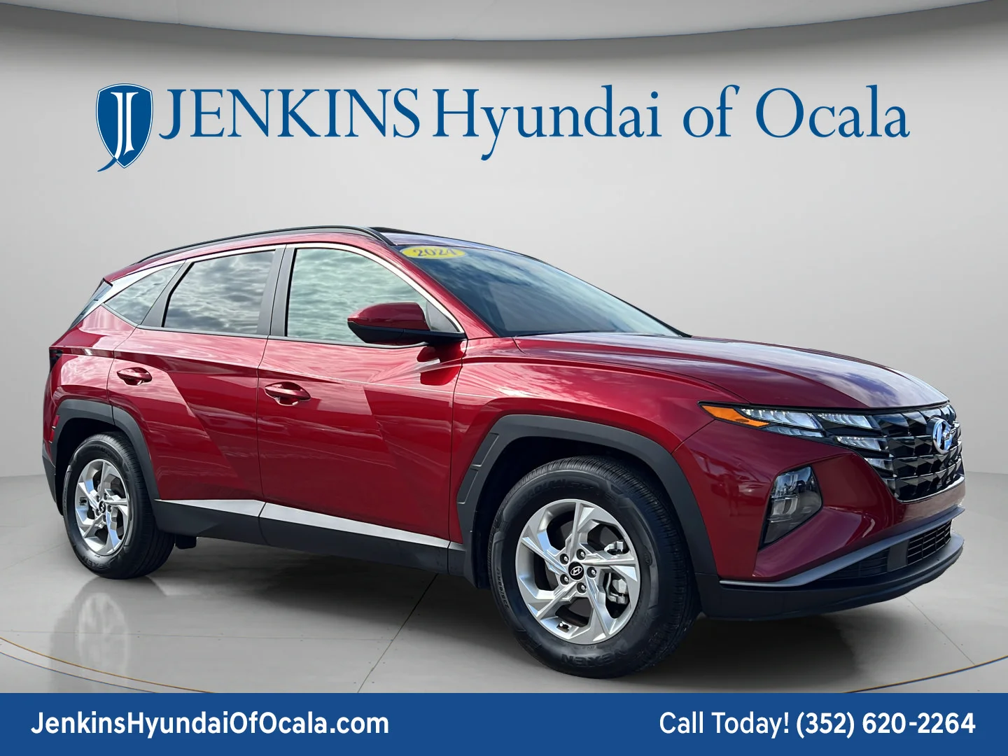 Used 2024 Ultimate Red Hyundai SEL image 1