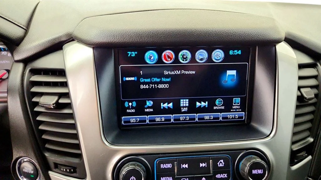 Used 2020 Silver Ice Metallic Chevrolet 4WD 4dr LT w/ Luxury Pkg & Sun/Entertainment Pkg image 19