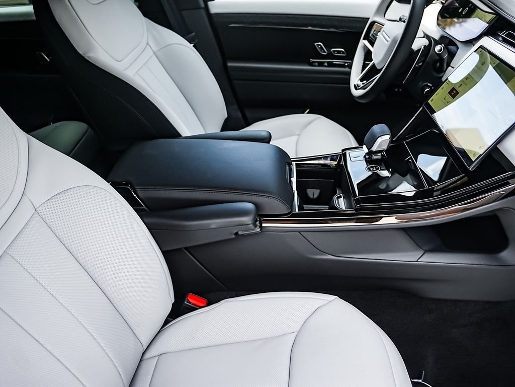 New 2026 Black Land Rover Dynamic SE image 20