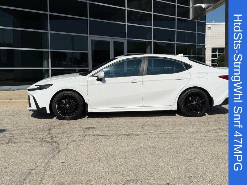 Used 2025 Ice Toyota SE image 6