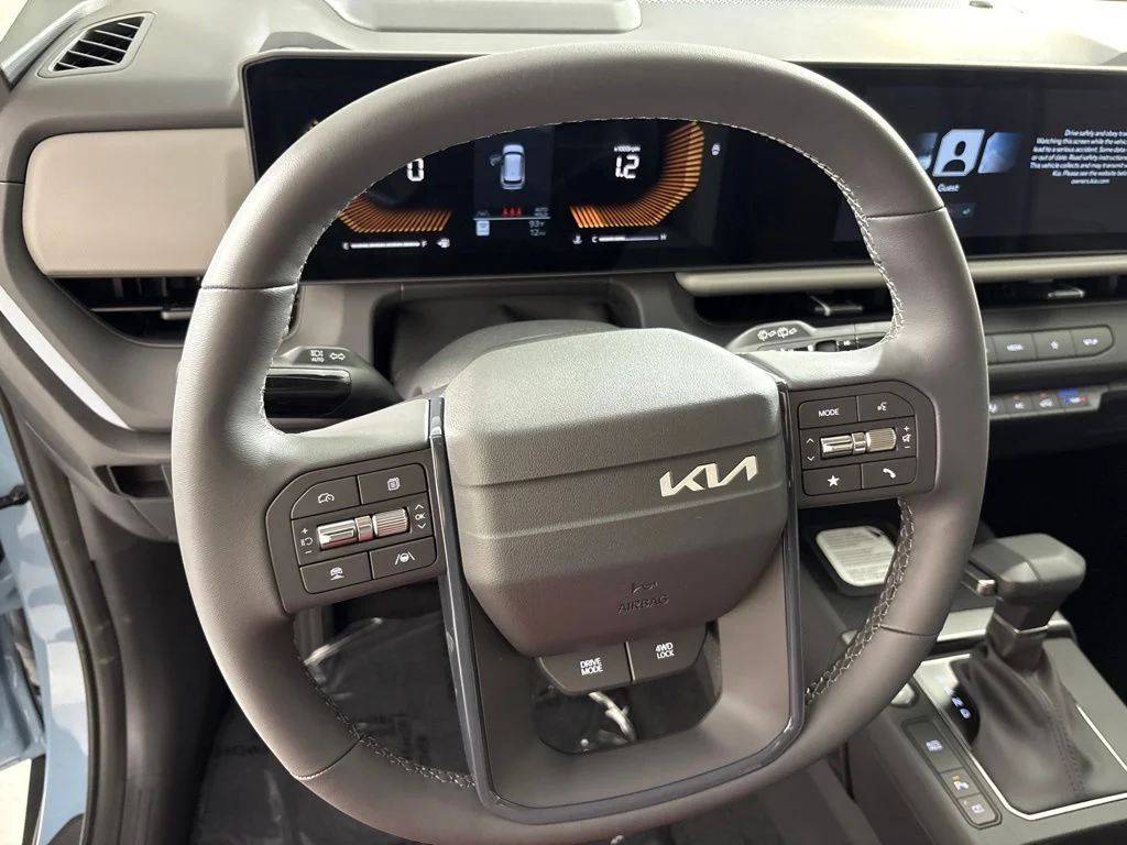 New 2027 Frost Blue / Black Roof Kia S image 28