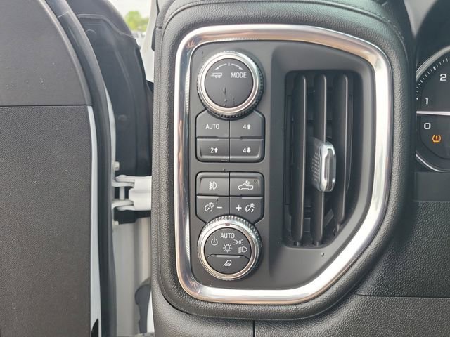 Used 2021 White Frost Tricoat GMC Denali image 22